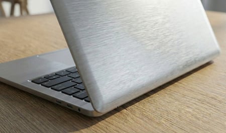 アルミニウムを使用したPC